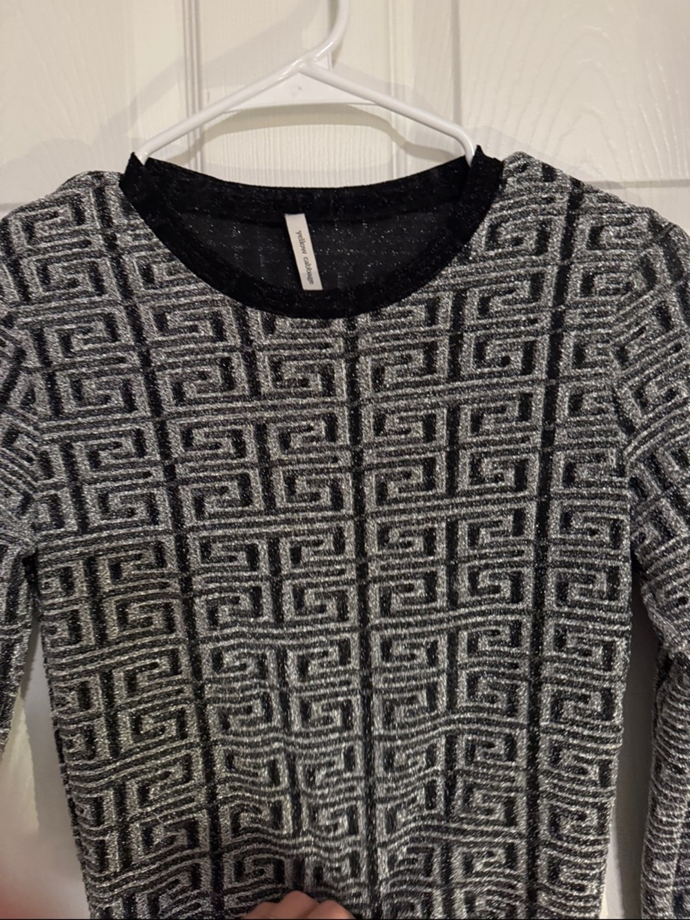 Sparkly top - Picture 3 of 3